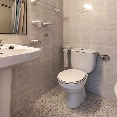 Cau Del Llop 76 Apartamento Piscina Comunitaria Girona